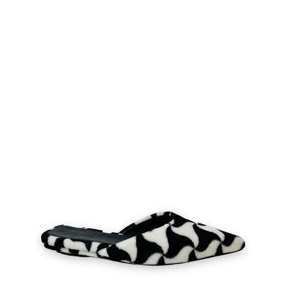 BOTTEGA VENETA $1250 Black White Printed Fuzzy Point Toe Mules Slides Flats 37 - Picture 1 of 7